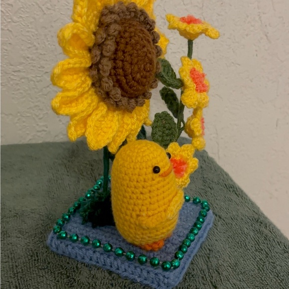 Crochet Sunflower and Chick Decor - Picture 2 of 4